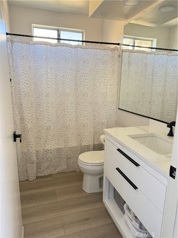 11068 Sharp H, San Fernando, CA 91345