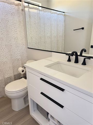 11068 Sharp H, San Fernando, CA 91345