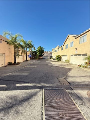 11068 Sharp H, San Fernando, CA 91345