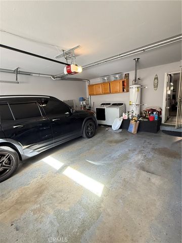 11068 Sharp H, San Fernando, CA 91345