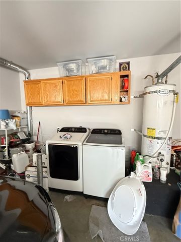 11068 Sharp H, San Fernando, CA 91345