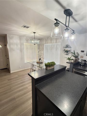 11068 Sharp H, San Fernando, CA 91345