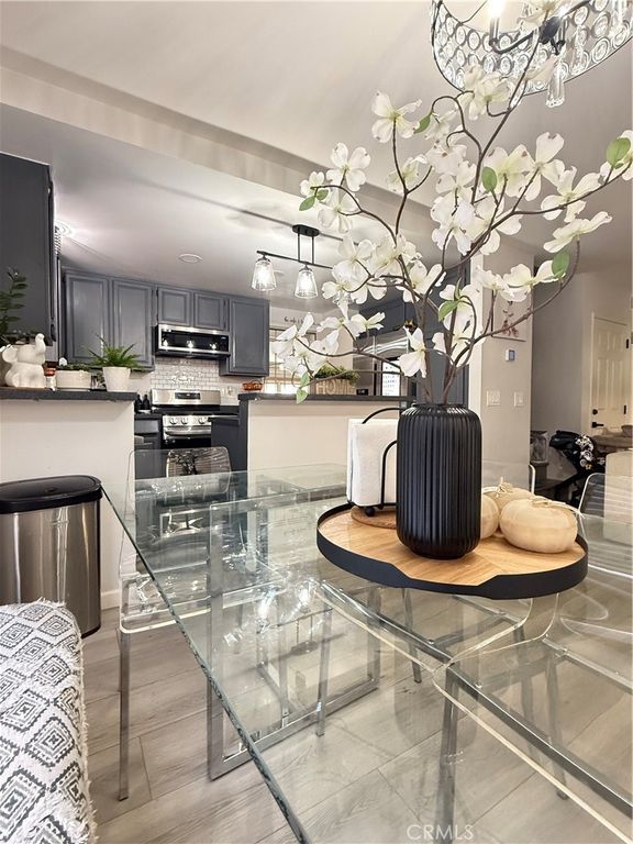 11068 Sharp H, San Fernando, CA 91345