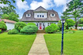 313 Pine Street, Freeport, NY 11520