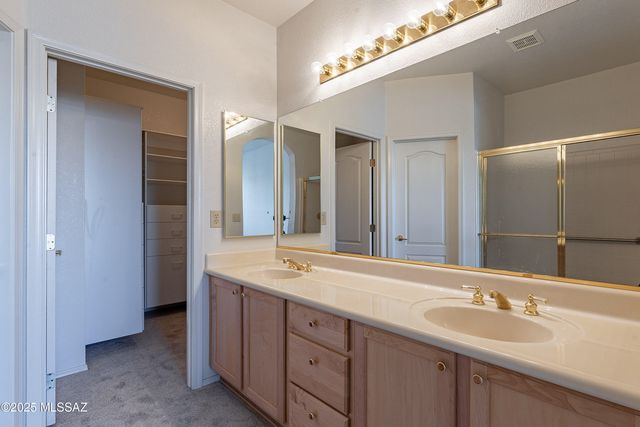 63752 E Holiday Drive, Tucson, AZ 85739