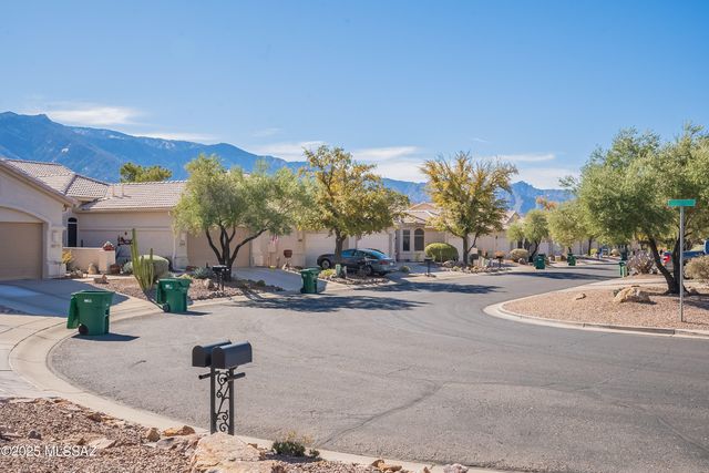 63752 E Holiday Drive, Tucson, AZ 85739