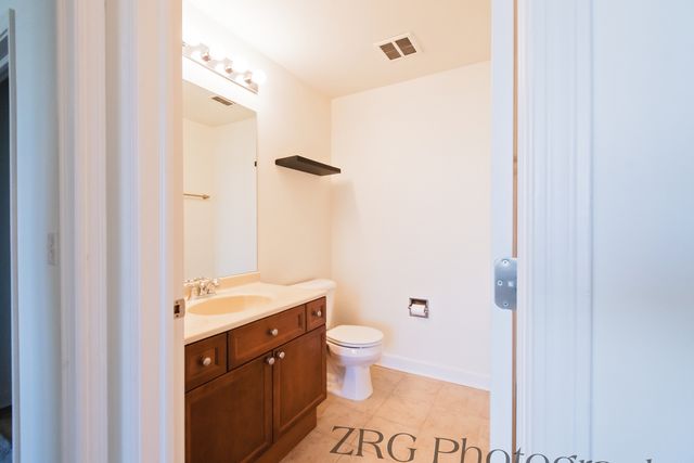 300 Anthony Avenue 206, Mundelein, IL 60060