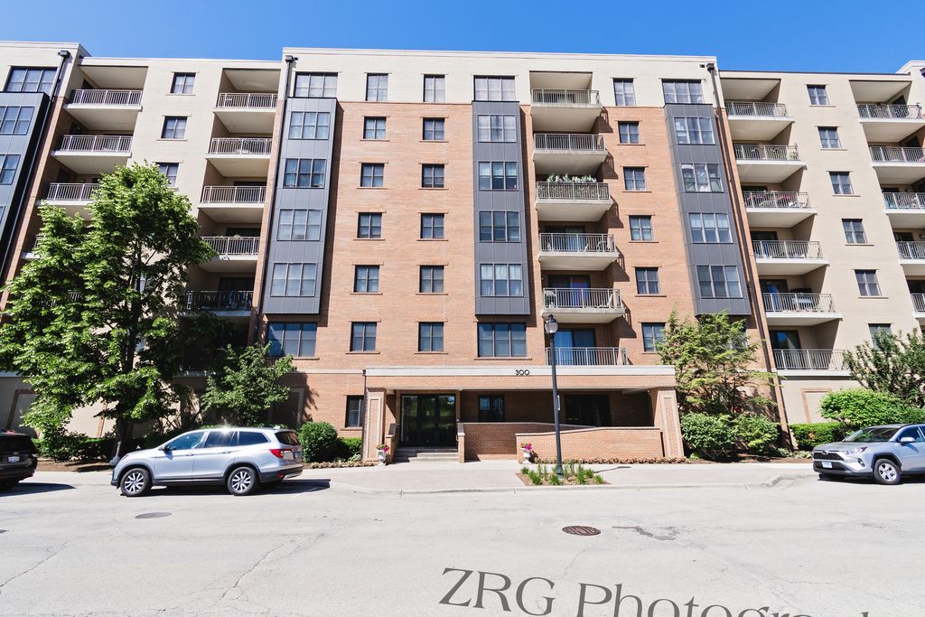 300 Anthony Avenue 206, Mundelein, IL 60060