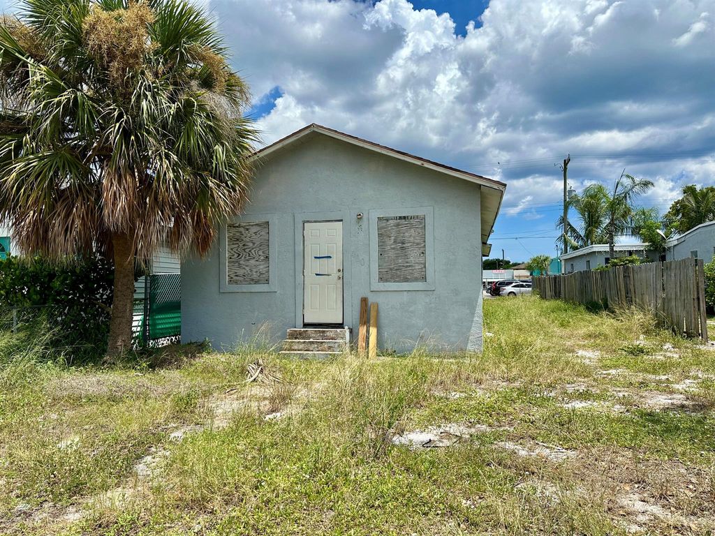 420 N H Street, Lake Worth Beach, FL 33460
