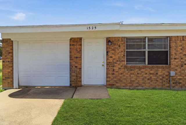 1525 Coral Cut Off, Pelican Bay, TX 76020