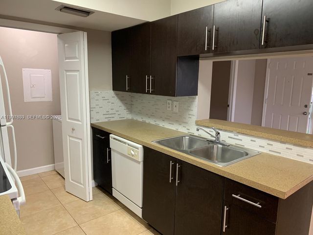 3932 NW 87th Ave 3932, Sunrise, FL 33351