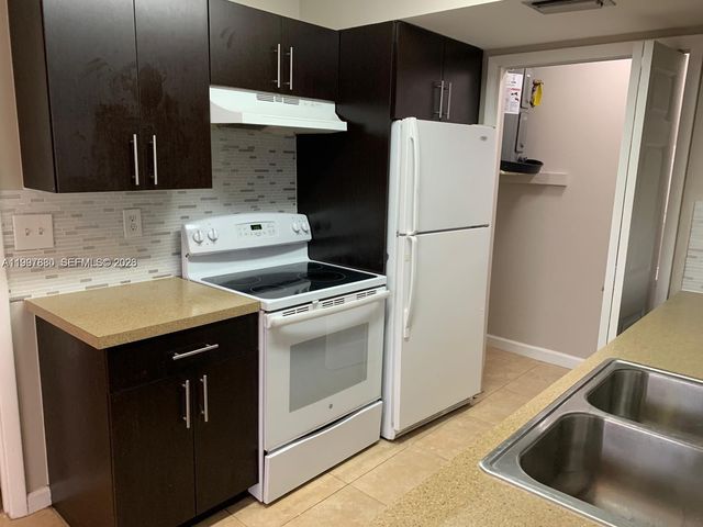 3932 NW 87th Ave 3932, Sunrise, FL 33351