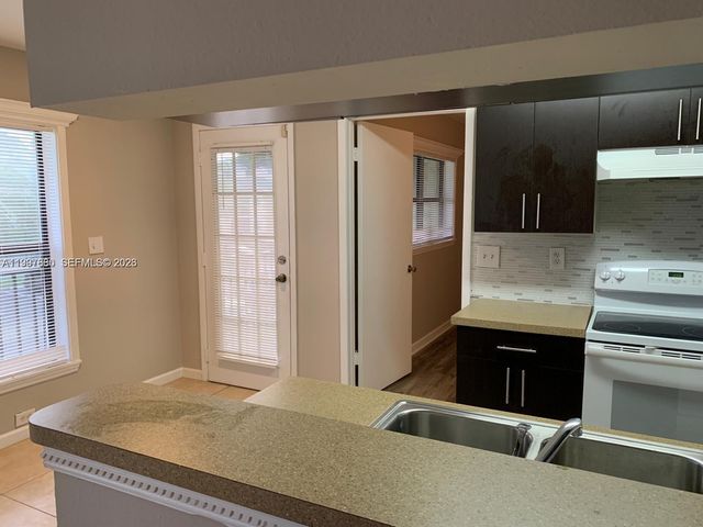 3932 NW 87th Ave 3932, Sunrise, FL 33351