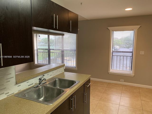 3932 NW 87th Ave 3932, Sunrise, FL 33351