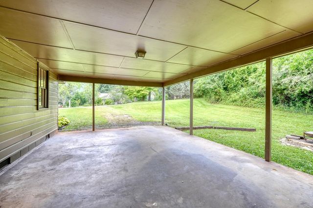 723 Bugscuffle Road, Hiawassee, GA 30546