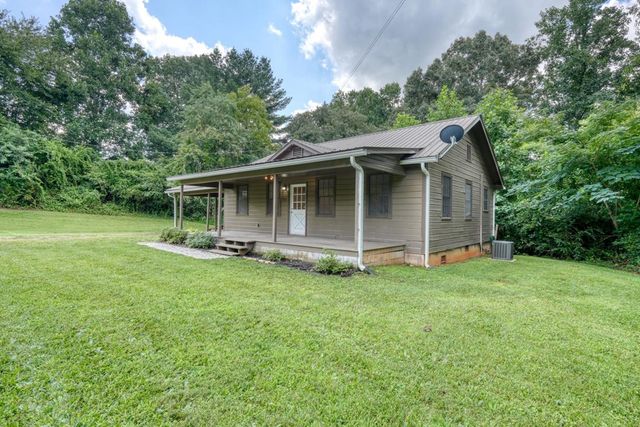 723 Bugscuffle Road, Hiawassee, GA 30546
