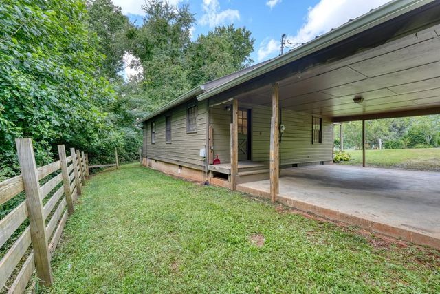 723 Bugscuffle Road, Hiawassee, GA 30546