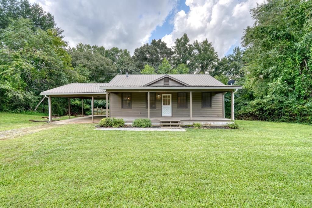 723 Bugscuffle Road, Hiawassee, GA 30546
