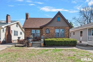 1832 S STATE Street, Springfield, IL 62704