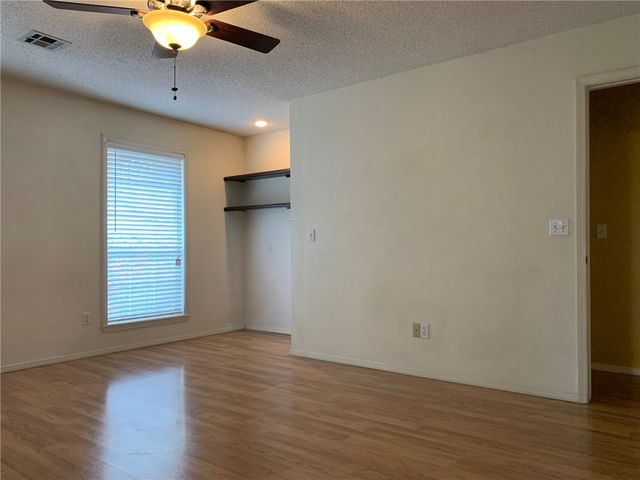 1302 N Flamingo Road, Rogers, AR 72756
