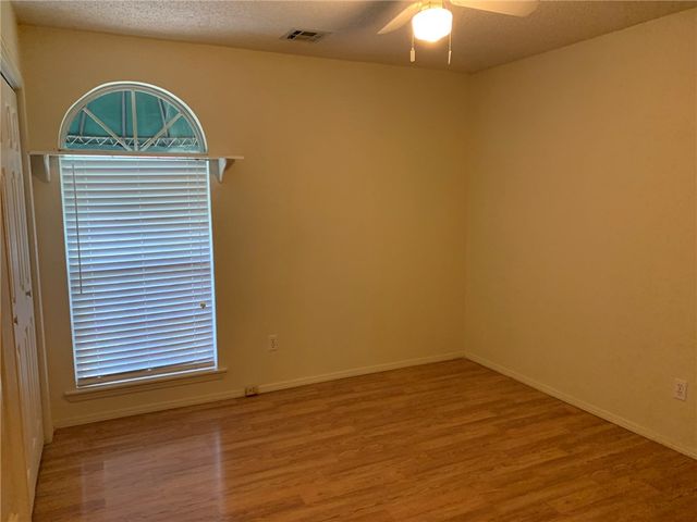 1302 N Flamingo Road, Rogers, AR 72756