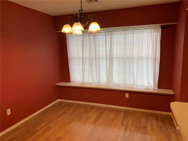 1302 N Flamingo Road, Rogers, AR 72756