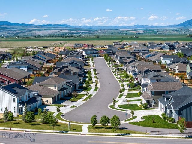 1513 Gunslinger Lane, Belgrade, MT 59714