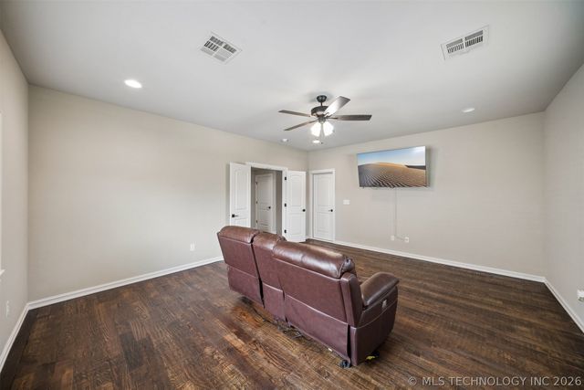 4235 S 168th Avenue E, Tulsa, OK 74134