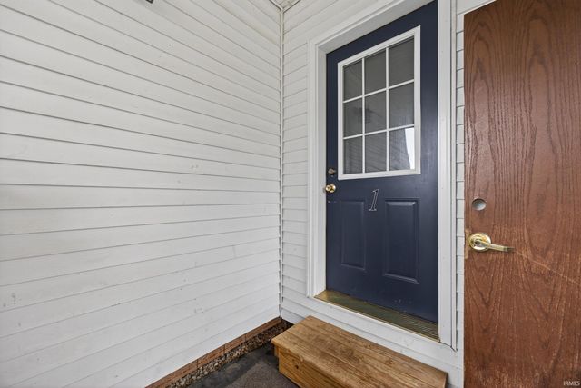 607 & 611 W Warren Street, Mitchell, IN 47446