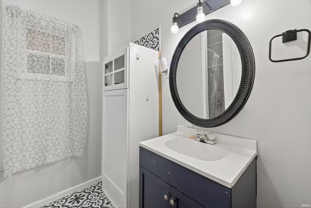 607 & 611 W Warren Street, Mitchell, IN 47446