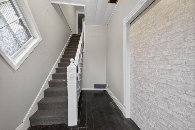 607 & 611 W Warren Street, Mitchell, IN 47446