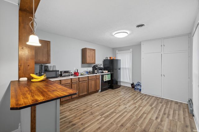 607 & 611 W Warren Street, Mitchell, IN 47446