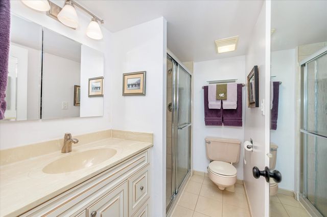 110 W Butterfield Road 314S, Elmhurst, IL 60126