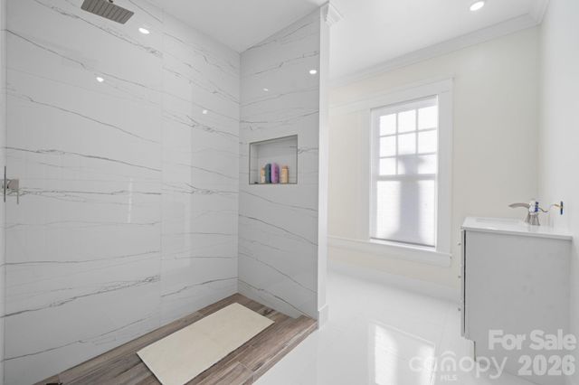 1101 College Avenue SW, Lenoir, NC 28645