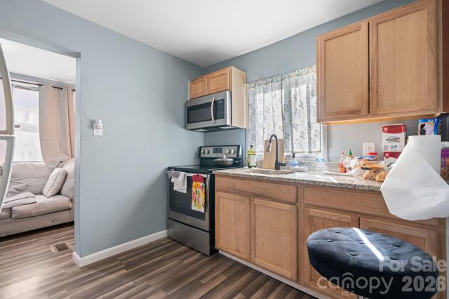 1101 College Avenue SW, Lenoir, NC 28645