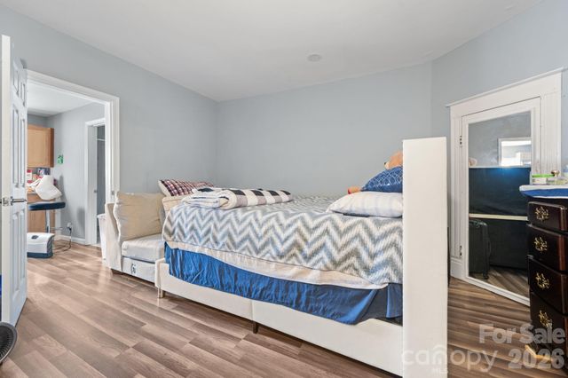 1101 College Avenue SW, Lenoir, NC 28645