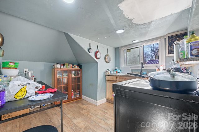 1101 College Avenue SW, Lenoir, NC 28645