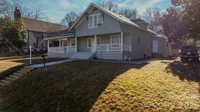 1101 College Avenue SW, Lenoir, NC 28645