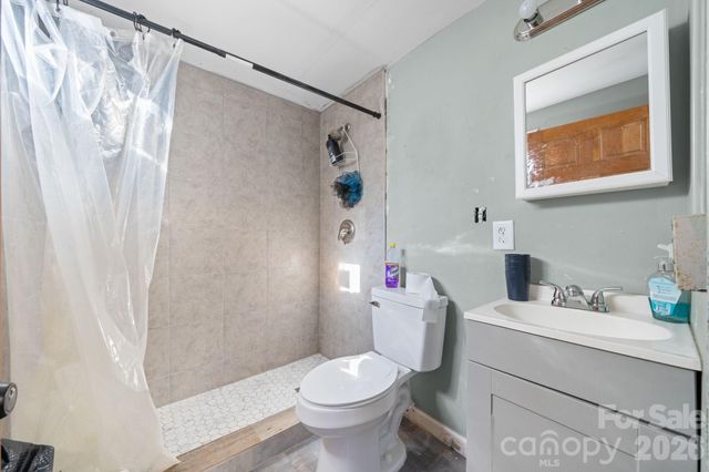 1101 College Avenue SW, Lenoir, NC 28645