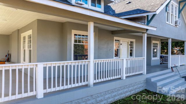 1101 College Avenue SW, Lenoir, NC 28645