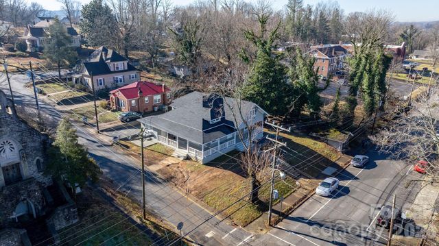 1101 College Avenue SW, Lenoir, NC 28645