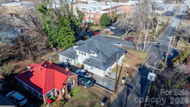 1101 College Avenue SW, Lenoir, NC 28645