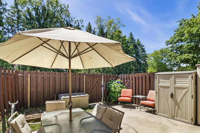 1551 Ivory Drive, Sun Prairie, WI 53590