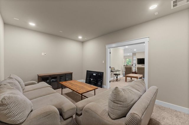 108 Port Au Prince Court, Montgomery, TX 77316