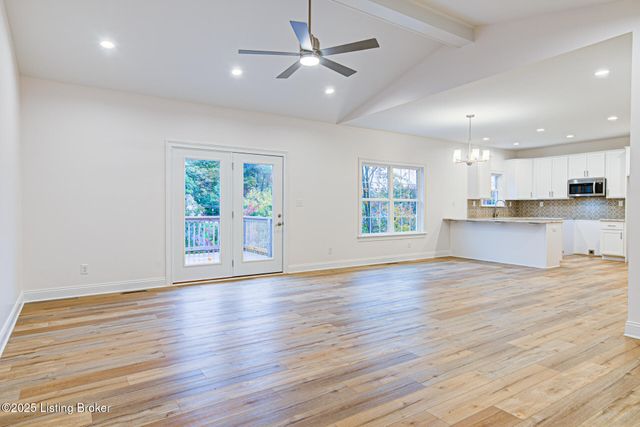 4406 Stone Wynde Dr, Louisville, KY 40272