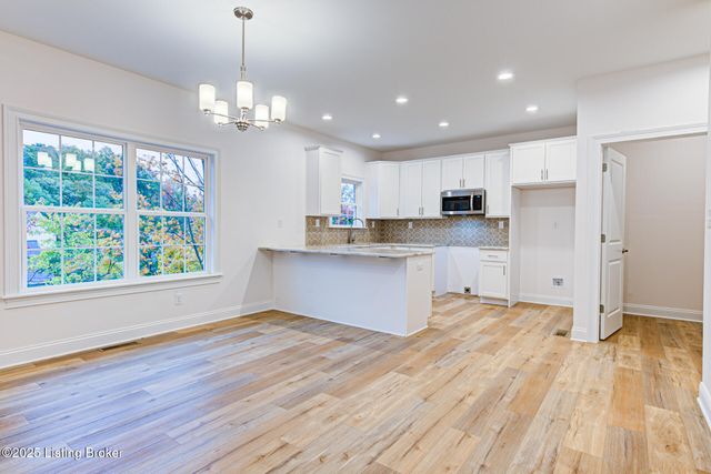 4406 Stone Wynde Dr, Louisville, KY 40272