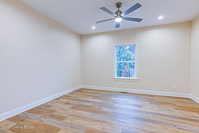 4406 Stone Wynde Dr, Louisville, KY 40272