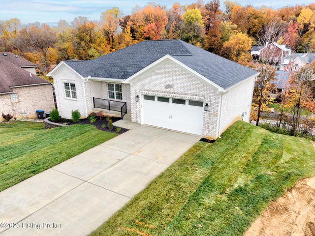 4406 Stone Wynde Dr, Louisville, KY 40272