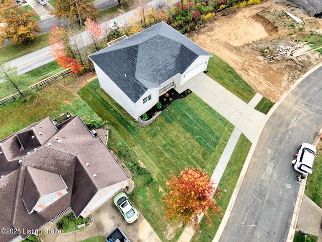 4406 Stone Wynde Dr, Louisville, KY 40272