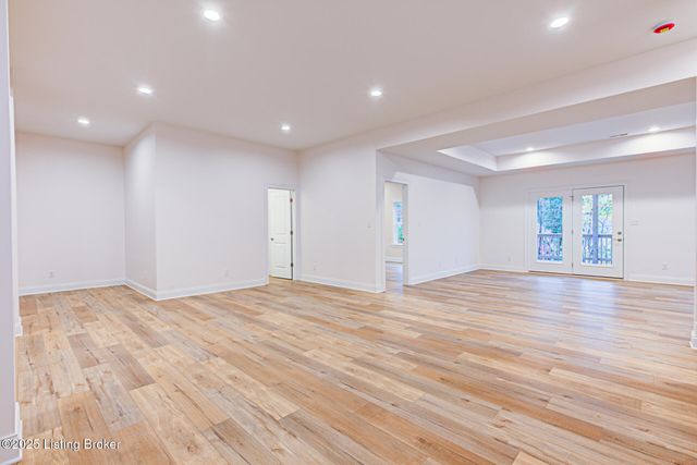 4406 Stone Wynde Dr, Louisville, KY 40272